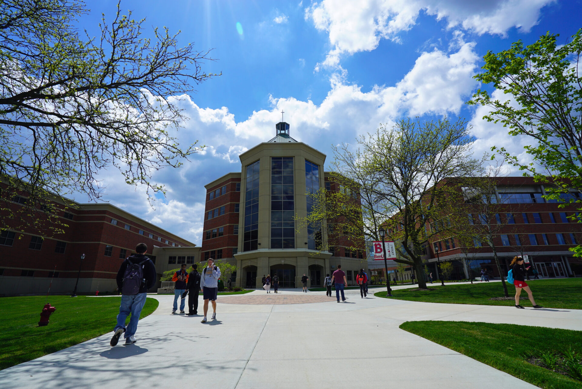Kindlon exterior, campus life, building, quad