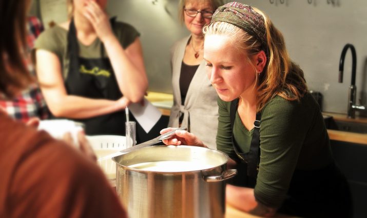 girls in kitchen with instructor