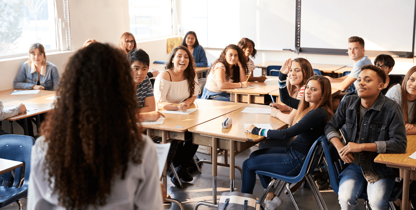 student teacher presenting to a high school class - secondary education